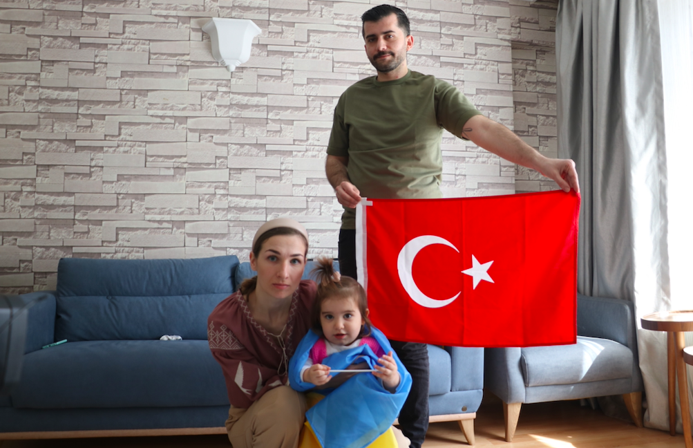 Ukraynalı kadın Türk eşine kavuştu annesiyle konuşması yürekleri dağladı: Hain değilim