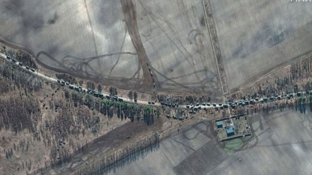 Ukrayna'yı işgale giden 65 kilometrelik Rus yıkım konvoyu dağıldı! Nereye gittiler?