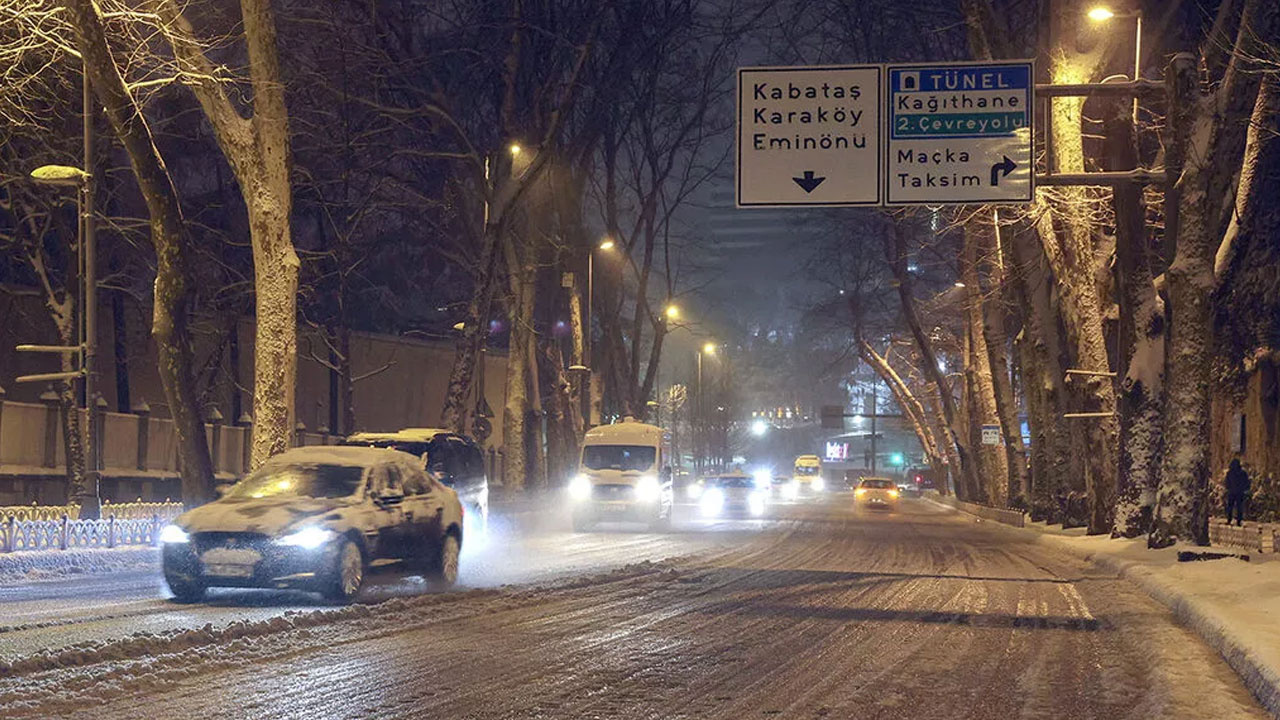 İmamoğlu'ndan İstanbul'da etkili olan kar yağışıyla ilgili açıklama!