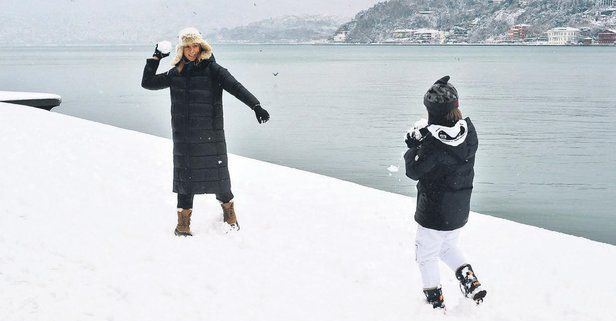 O lafı duyunca hemen oğlunun ağzını kapattı! Ezel'in Şebnem'i Bade İşçil fena panikledi