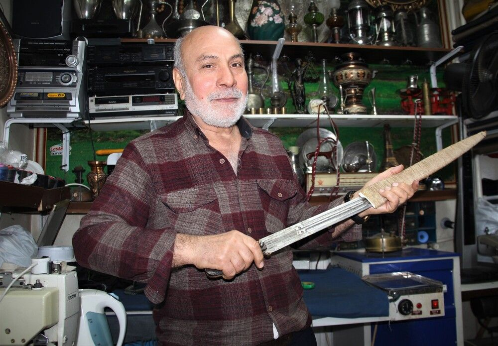 Elazığ'da hobi olarak başladı dükkanı müzeye döndü! 6 yılda yüzlerce eşya topladı: Gören şaştı kaldı