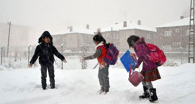 Kar bastırdı 18 Mart okullar tatil edildi! İstanbul dahil 11 ilde yüz yüze eğitime ara verildi