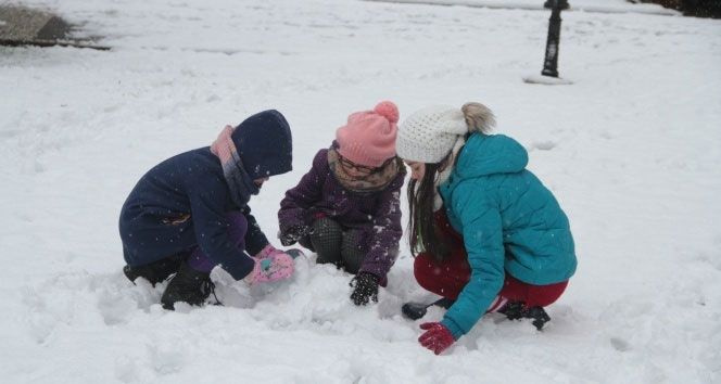 Kar bastırdı 18 Mart okullar tatil edildi! İstanbul dahil 11 ilde yüz yüze eğitime ara verildi