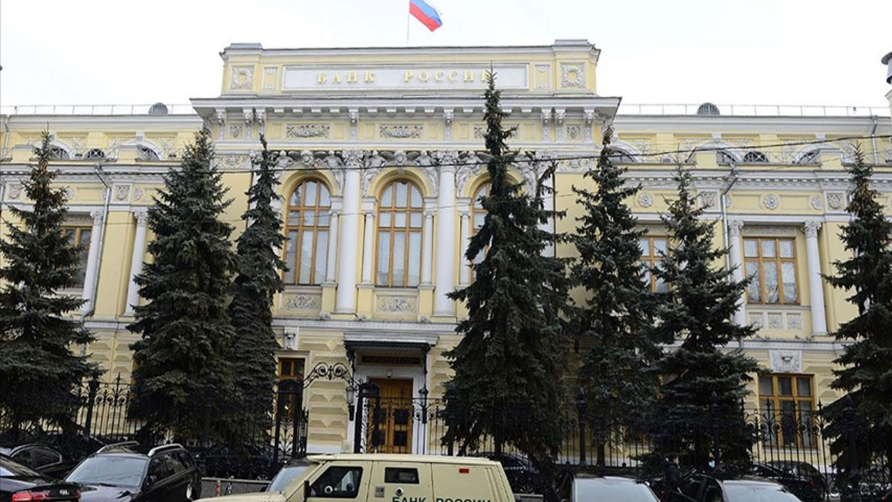Rusya Merkez Bankası'ndan flaş faiz kararı