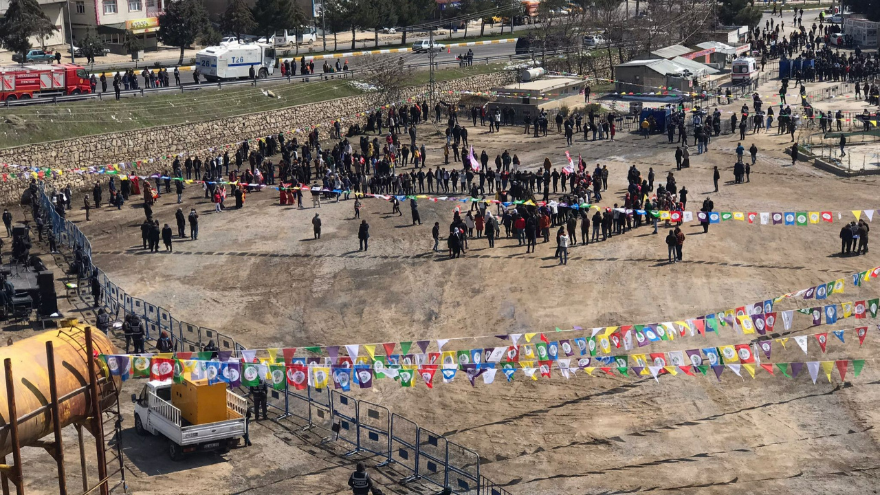 HDP'nin hayal kırıklığı! Diyarbakır'da katılım az olunca Nevruz kutlamaları iptal edildi