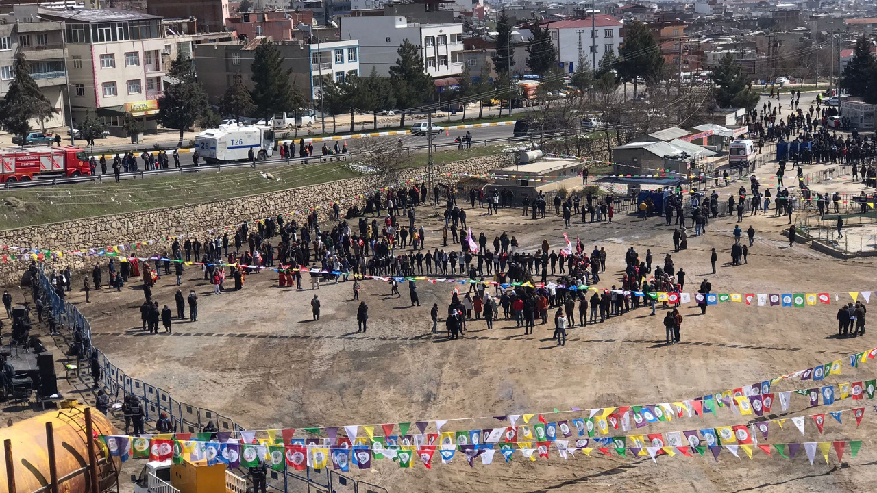 HDP Diyarbakır'da meydanı dolduramadı Nevruz'u iptal etti! 7 kadının iç çamaşırından bakın ne çıktı