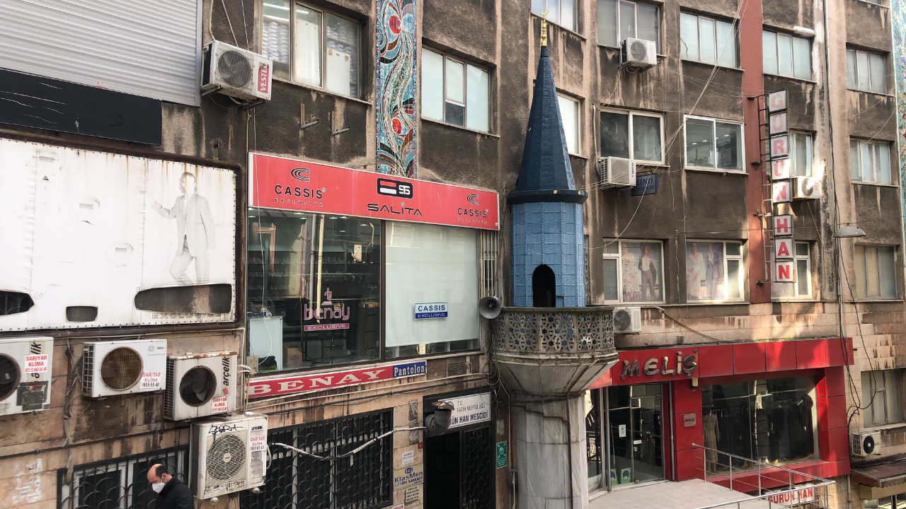 İstanbul'da bu mescidin minaresini gören hayret etti: Aradaki farkı görmek üzücü ve kırıcı oluyor