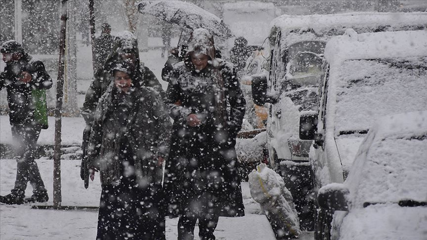 Bitti diye sevinmeyin kar yine geri geliyor! Meteoroloji sarı alarm verdi: İstanbul Ankara İzmir Eskişehir Bursa