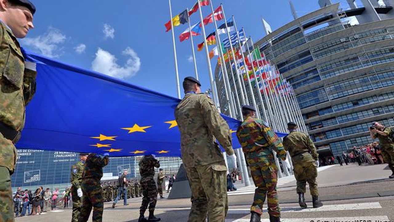 Avrupa Birliği yıllarca tartışılan uygulama için harekete geçiyor Rusya korkusu adım attırdı