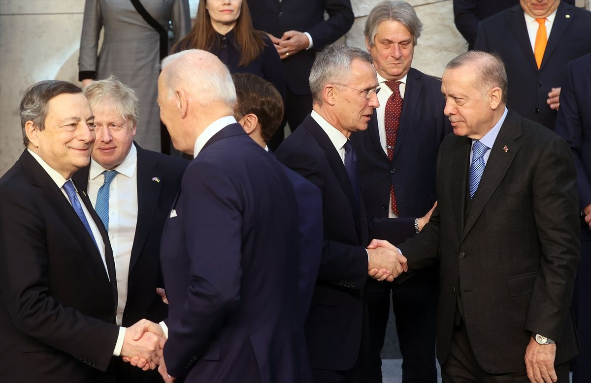 NATO'nun tarihi Liderler Zirvesi başladı Cumhurbaşkanı Erdoğan da orada! Türkiye çözüm için devrede