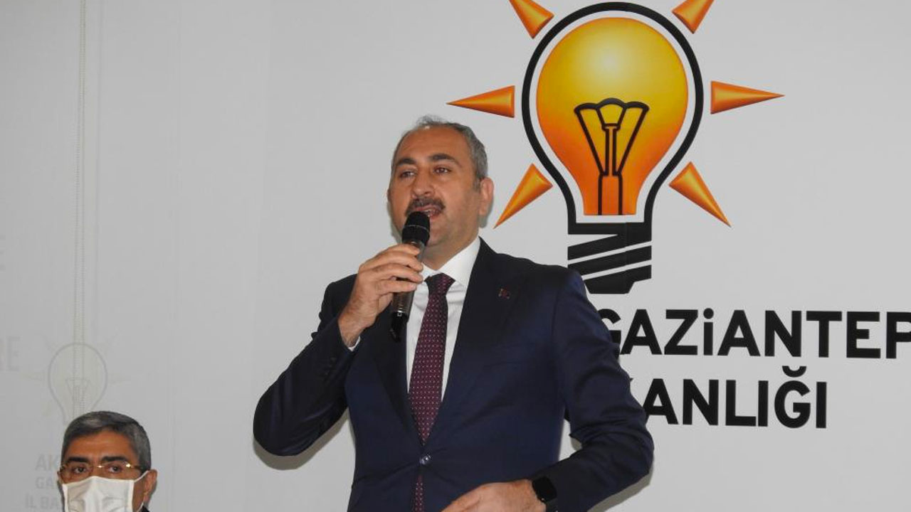 Adalet Eski Bakanı Abdulhamit Gül'den makam açıklaması
