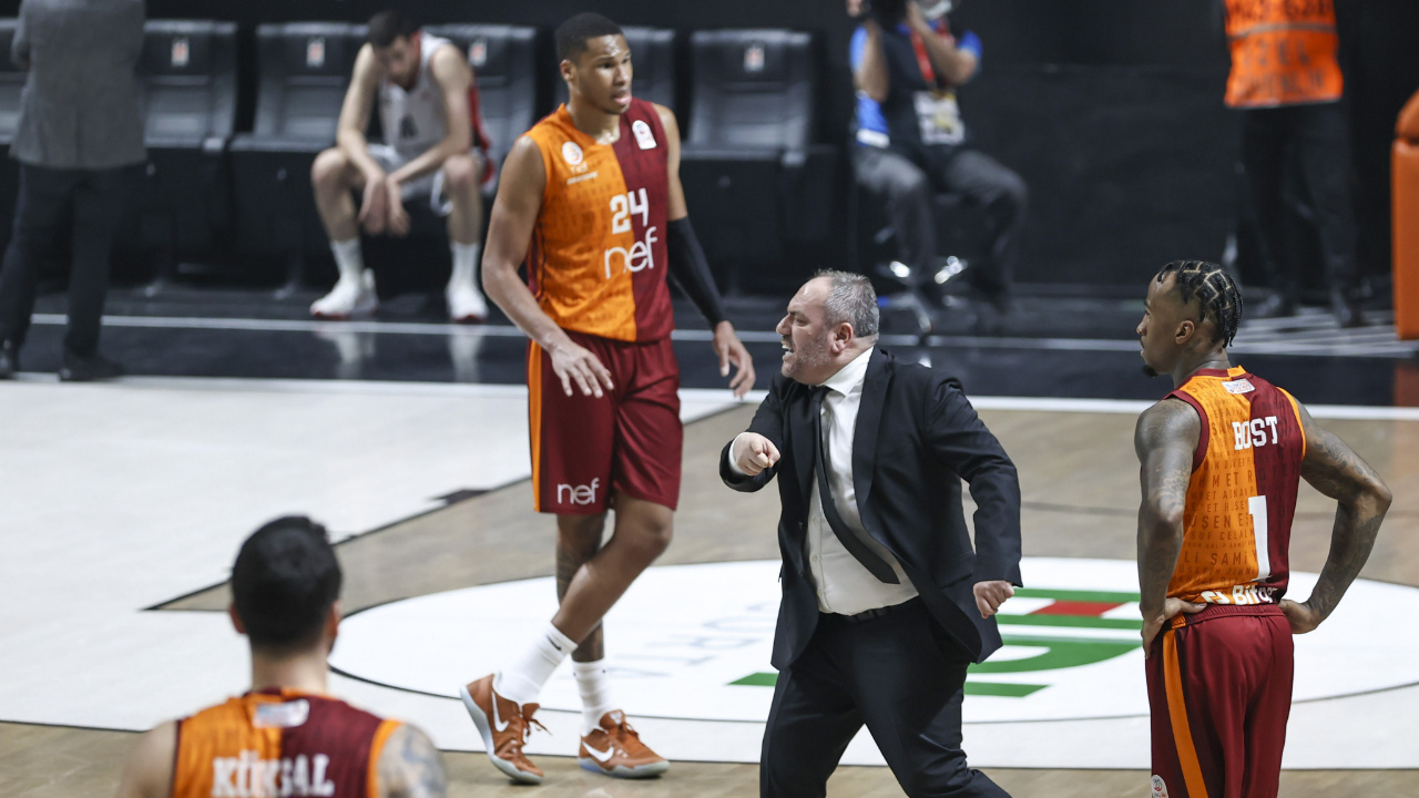 Galatasaray basketbol derbisinde Beşiktaş'ı devirdi