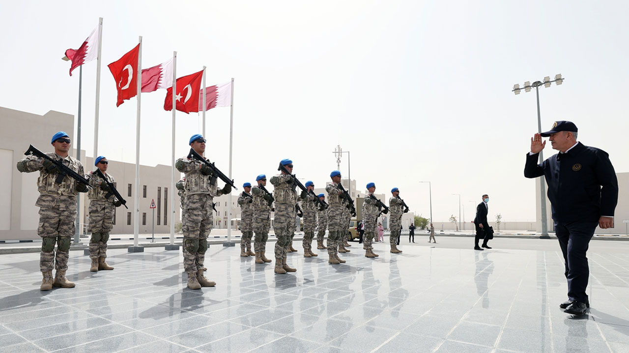 Hulusi Akar'dan Ukrayna'daki tahliyelerle ilgili açıklama