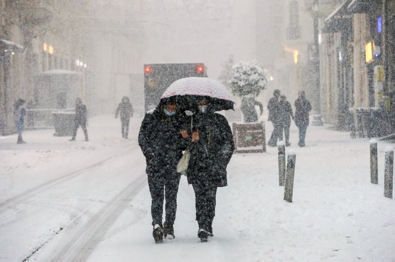 Sakın camları açmayın! Kırmızı alarm verildi Meteoroloji uzmanı tarih verip uyardı: İstanbul Ankara İzmir Bursa