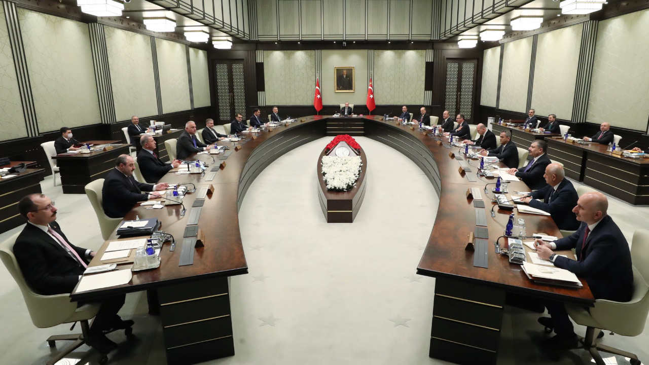 Cumhurbaşkanı Erdoğan kabineyi topladı Asgari ücret, Ramazan gıda zamları ve Ukrayna mayınları masada