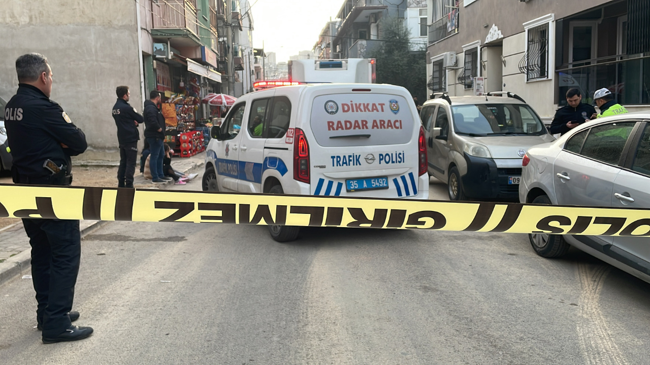 İzmir'de feci kaza! Kamyonetin çarptığı 3 yaşındaki çocuk can verdi