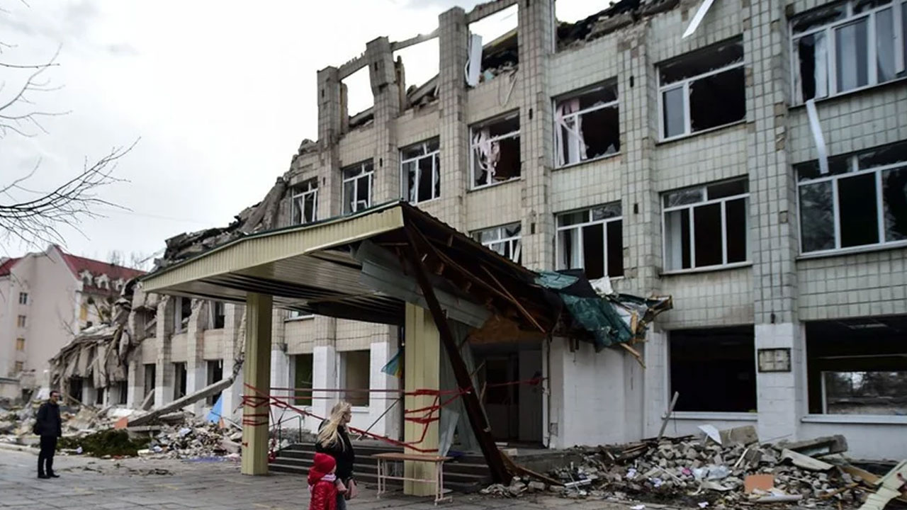 Ukrayna'ya yapılan füze saldırısı sonucu 6 kişi öldü!