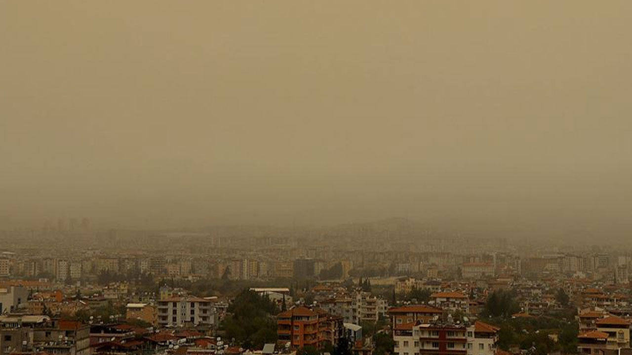 Meteoroloji uyardı: Suriye ve Irak'tan toz yağacak! Kuvvetli yağış ve fırtına geliyor