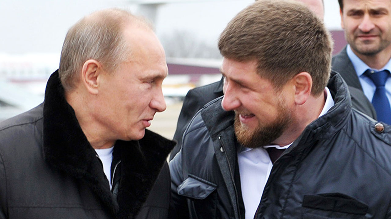 Putin Çeçen lider Ramazan Kadirov'a korgeneral rütbesi verdi