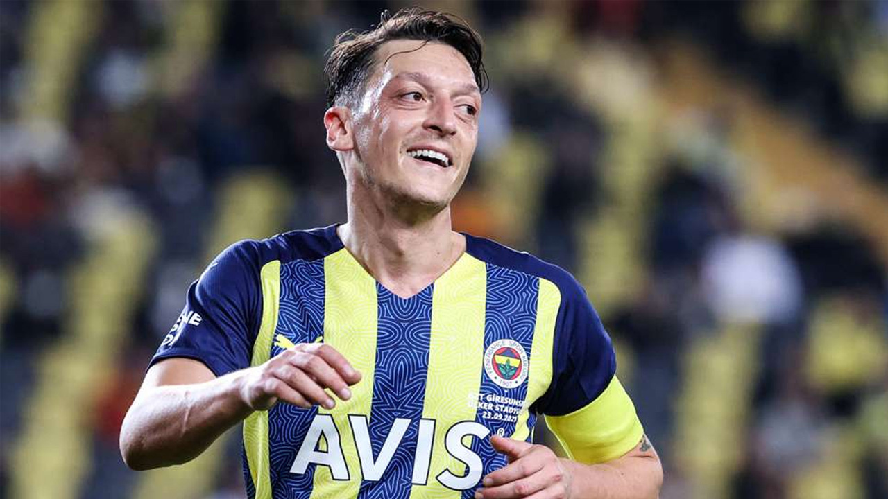 Mesut Özil Fenerbahçe'den ayrılacak mı? Menajerinden net cevap