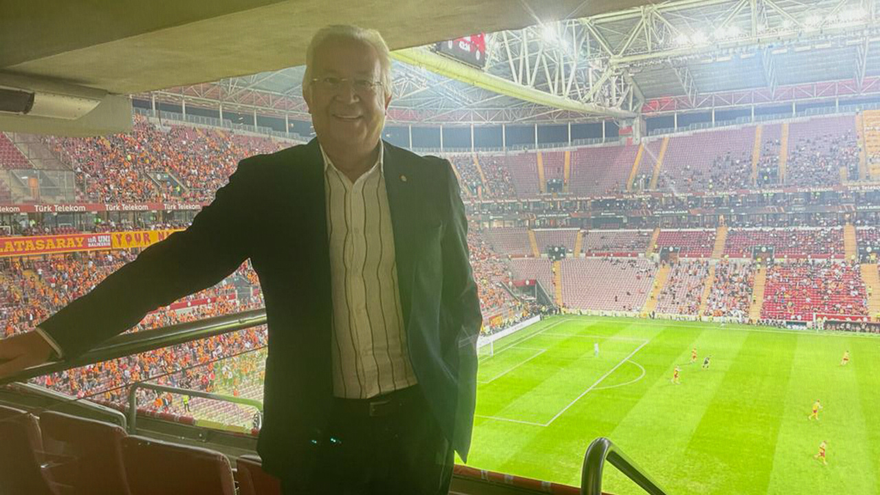 Galatasaray'da Eşref Hamamcıoğlu başkan adaylığını açıkladı