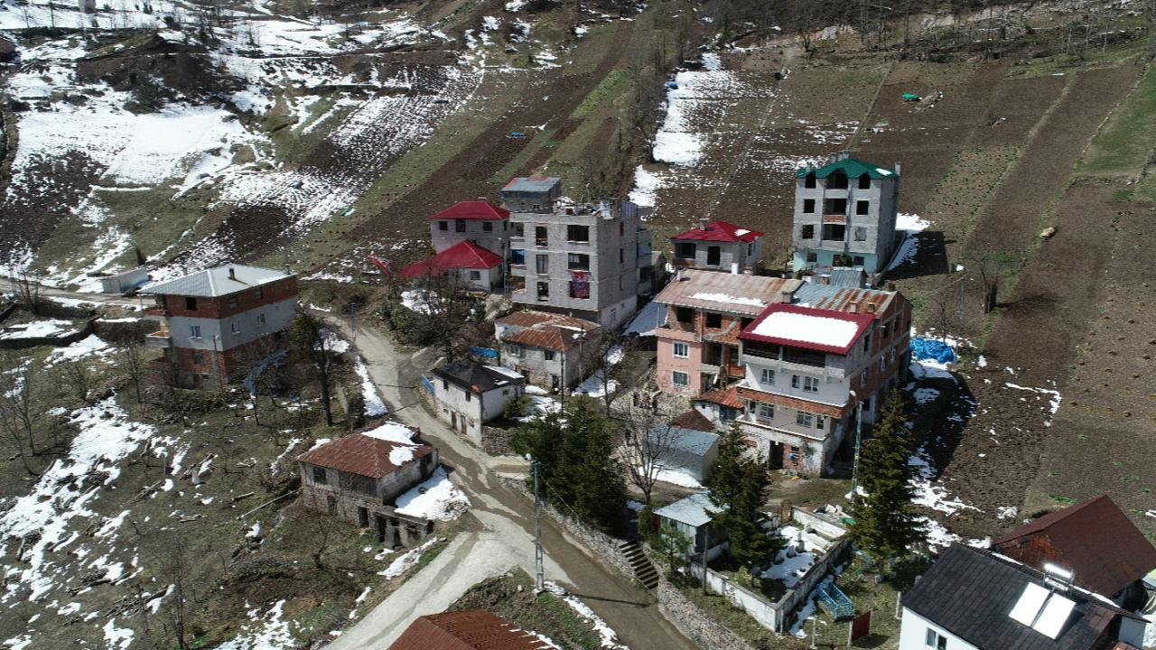 Trabzon'da heyelan kabusu! Onlarca ev boşaltıldı