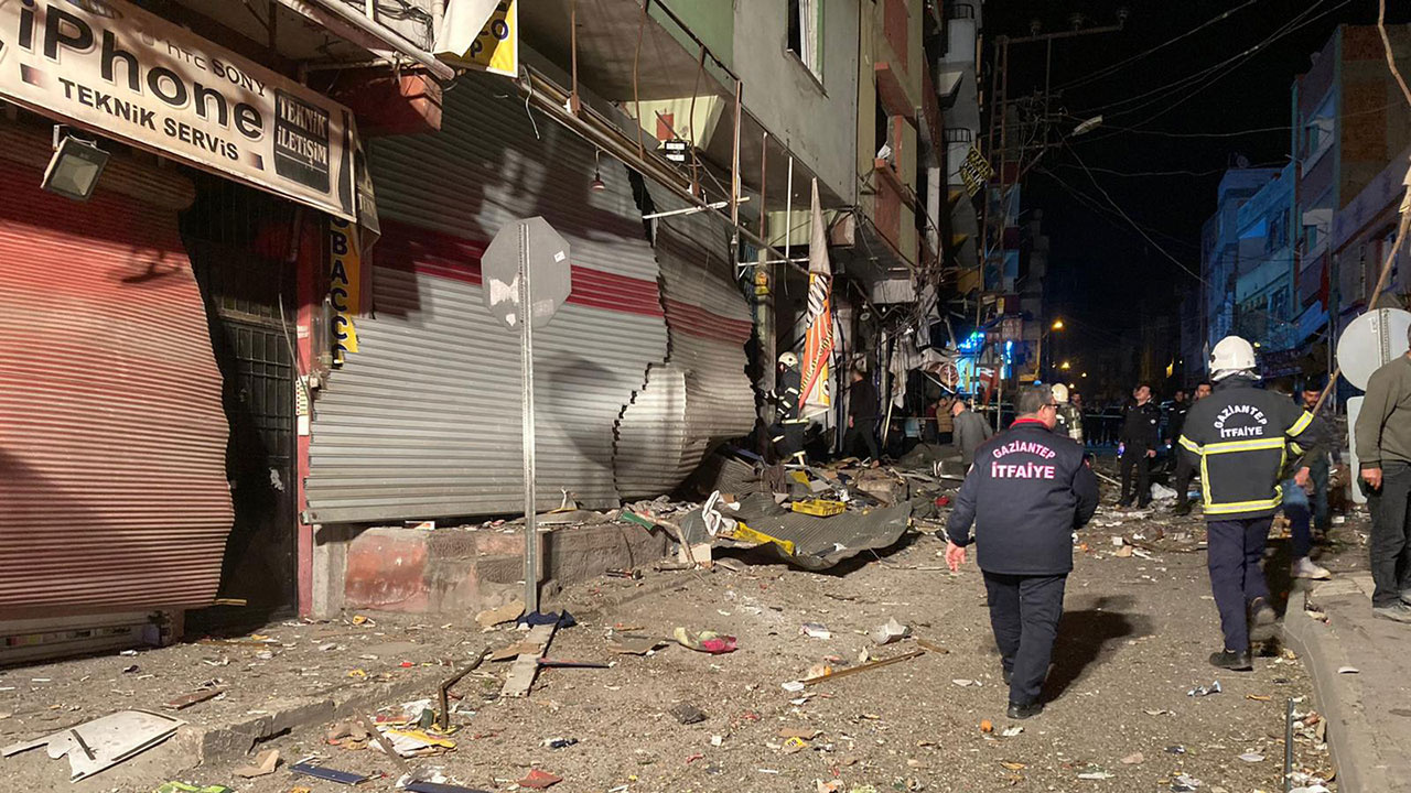 Gaziantep'te patlama oldu! Ortalık savaş alanına döndü 2 kişi yaralandı