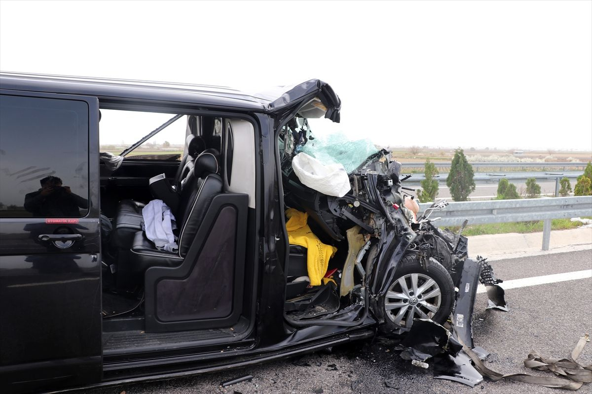 Selami Şahin'in oğlu Emirhan Şahin trafik kazası geçirdi! Son sağlık durumu nasıl?