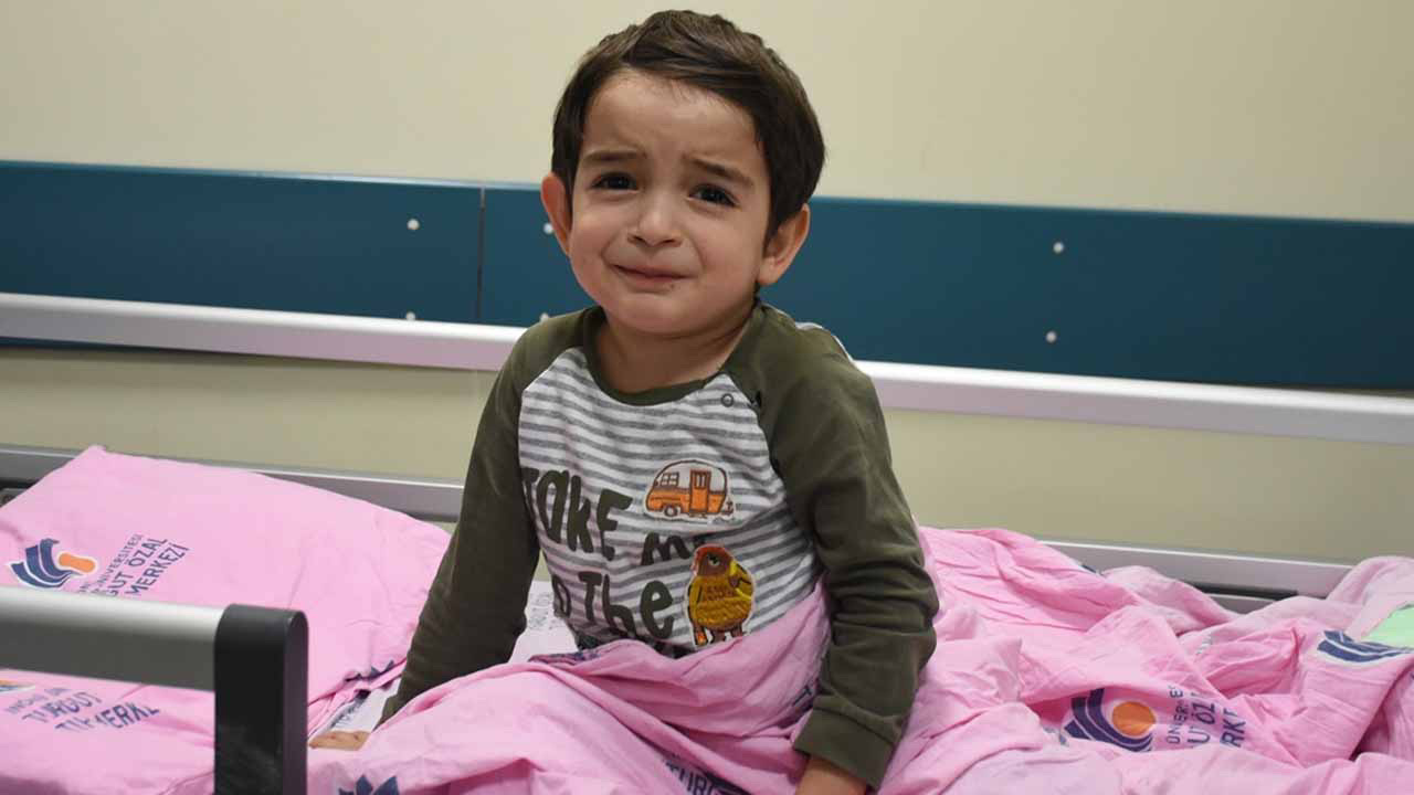 Malatya'da aşı karşıtlığı yüzünden 3,5 yaşındaki çocuk yoğun bakımda! Ailenin mazereti şoke etti