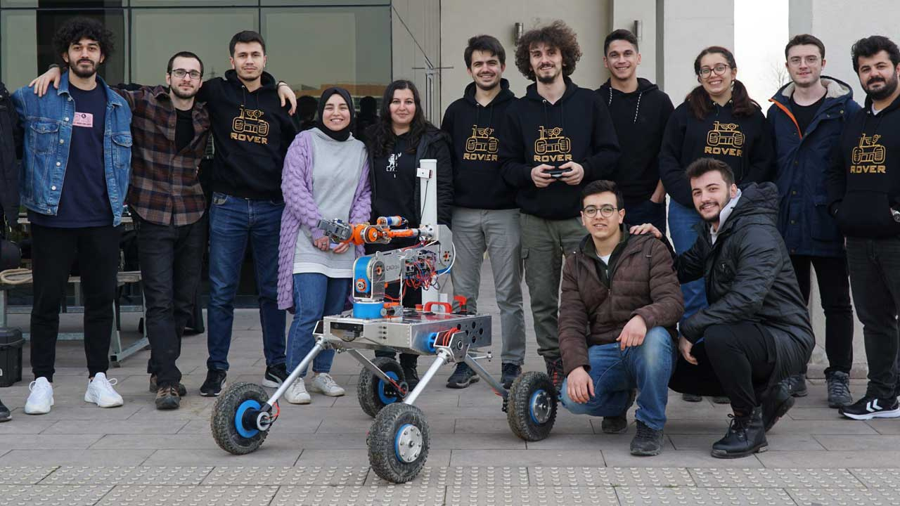 GTÜ öğrencilerinin ürettiği insansız "uzay keşif aracı" ABD'de finalde yarışacak