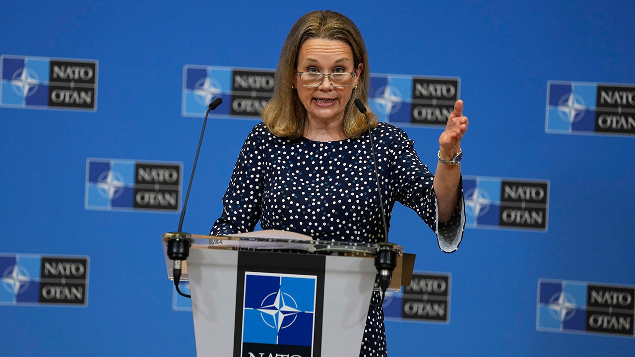 NATO: Rusya'nın savaş suçları için kanıt topluyoruz