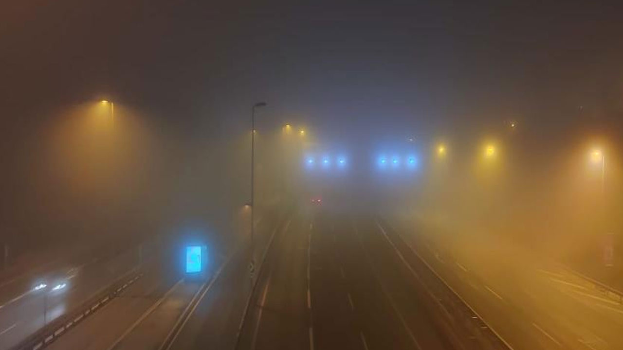 Tekirdağ’da yoğun sis etkili oldu, sürücüler zor anlar yaşadı