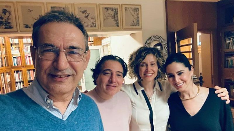 Orhan Pamuk evlendi eşi Aslı Akyavaş kimdir ne iş yapıyor meğer hamileymiş