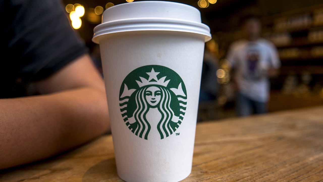 Starbucks kahve fiyatlarına kallavi zam yaptı bir küçük latte bile 23 lirayı geçti
