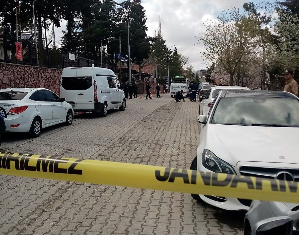 Denizli'de korkunç olay! Uzman çavuş kendisini darp eden ünlü doktor Naim Ünsal'ı 10 kurşunla öldürdü