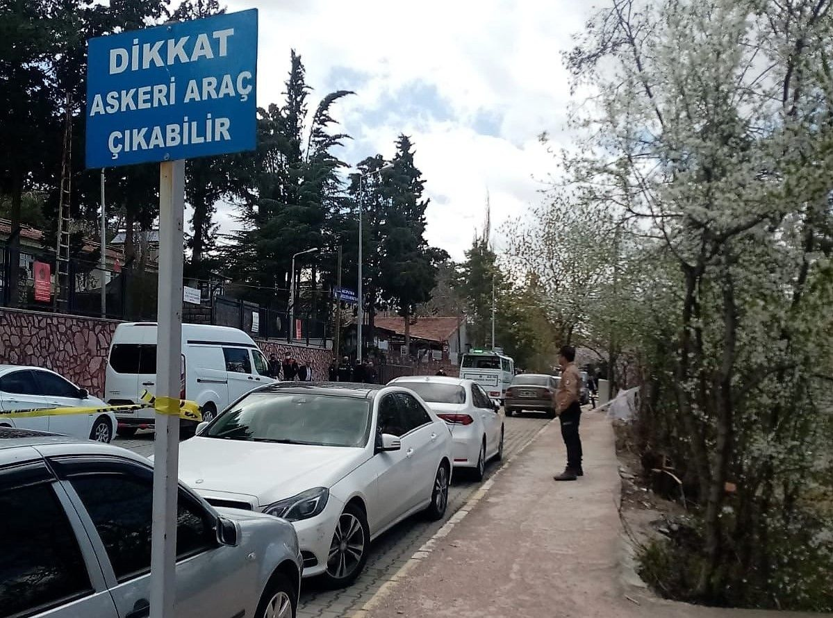 Denizli'de korkunç olay! Uzman çavuş kendisini darp eden ünlü doktor Naim Ünsal'ı 10 kurşunla öldürdü