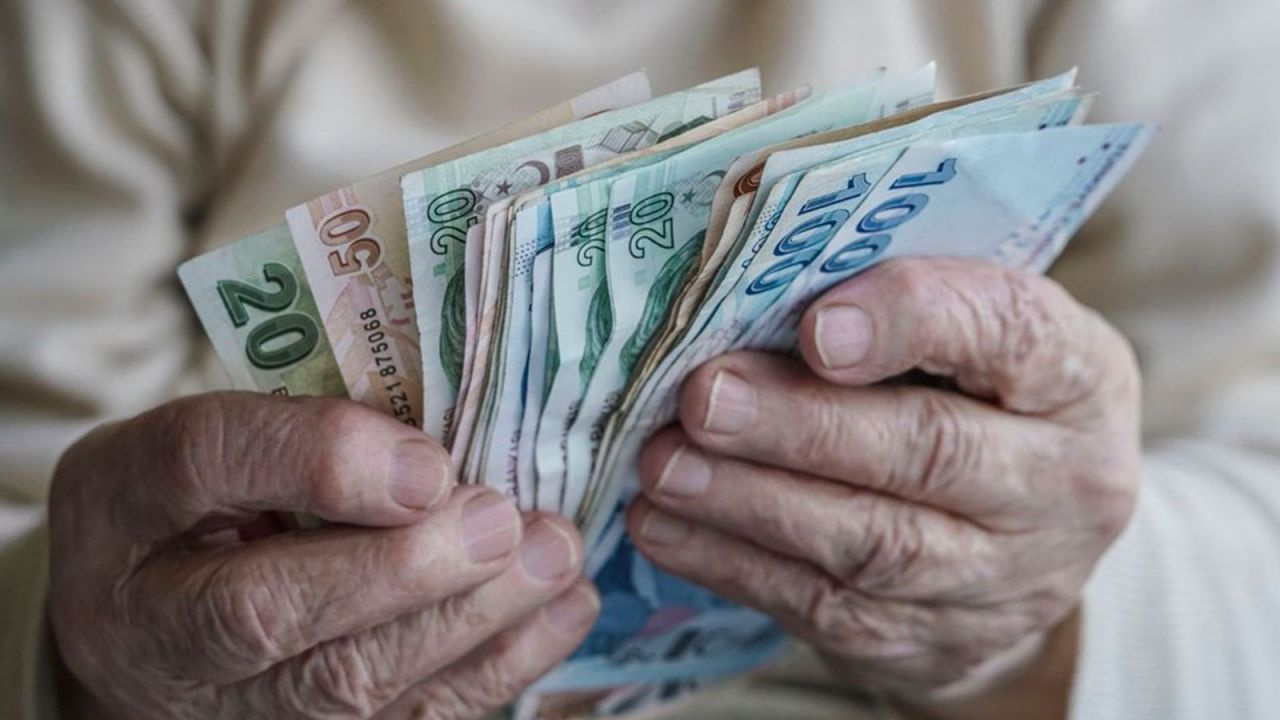2022 Emekli Ramazan Bayramı ikramiyesi belli oldu! 2.000 lira pahalı bulundu 1.500 lira olacak
