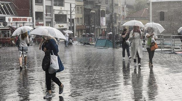 Çok fena vuracak Meteoroloji kar ve sağanak için uyardı İstanbul, Bolu, Trabzon, Antalya, İzmir...