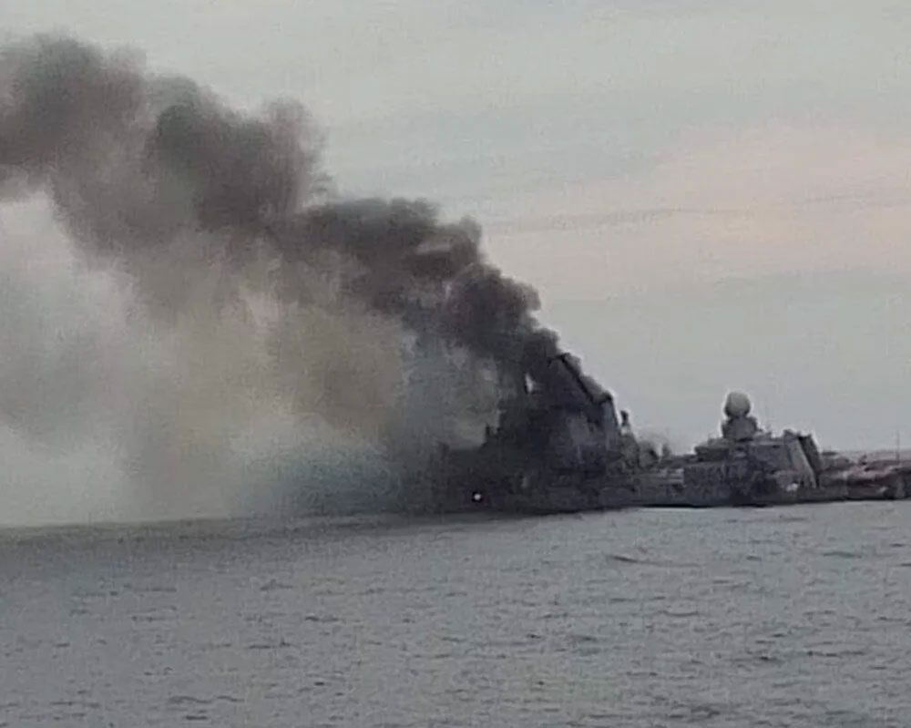 Karadeniz'de batan Rus gemisini füze mi yangın mı batırdı yeni fotoğraflar gerçeği ortaya çıkardı