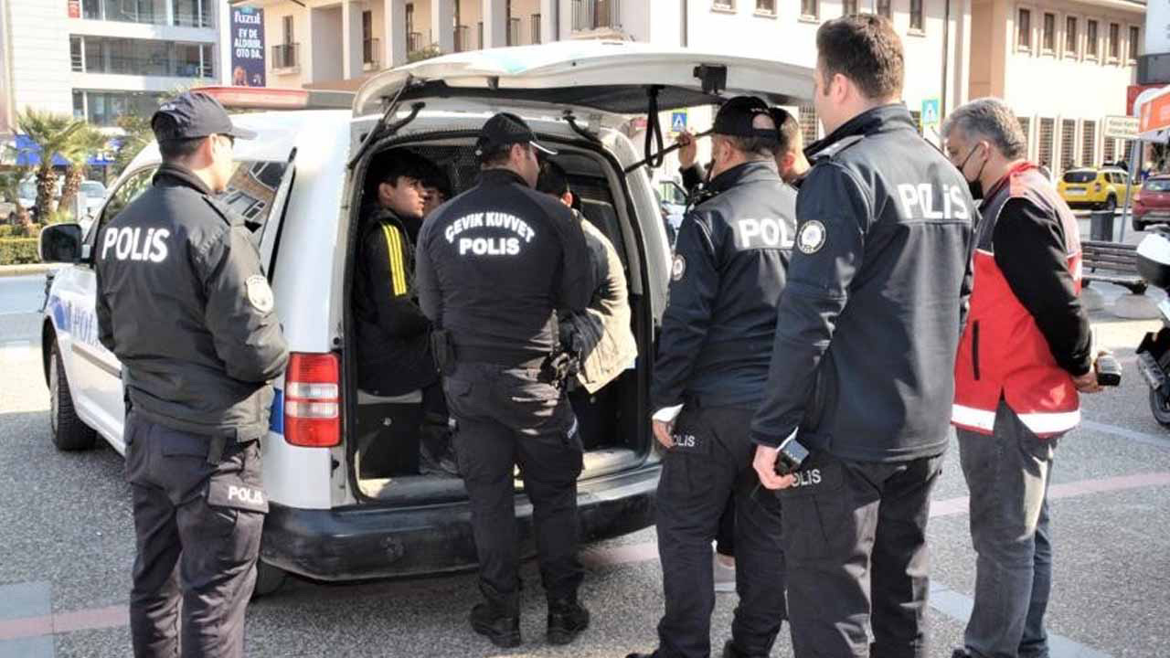 Tekirdağ'da 8 düzensiz göçmen yakalandı