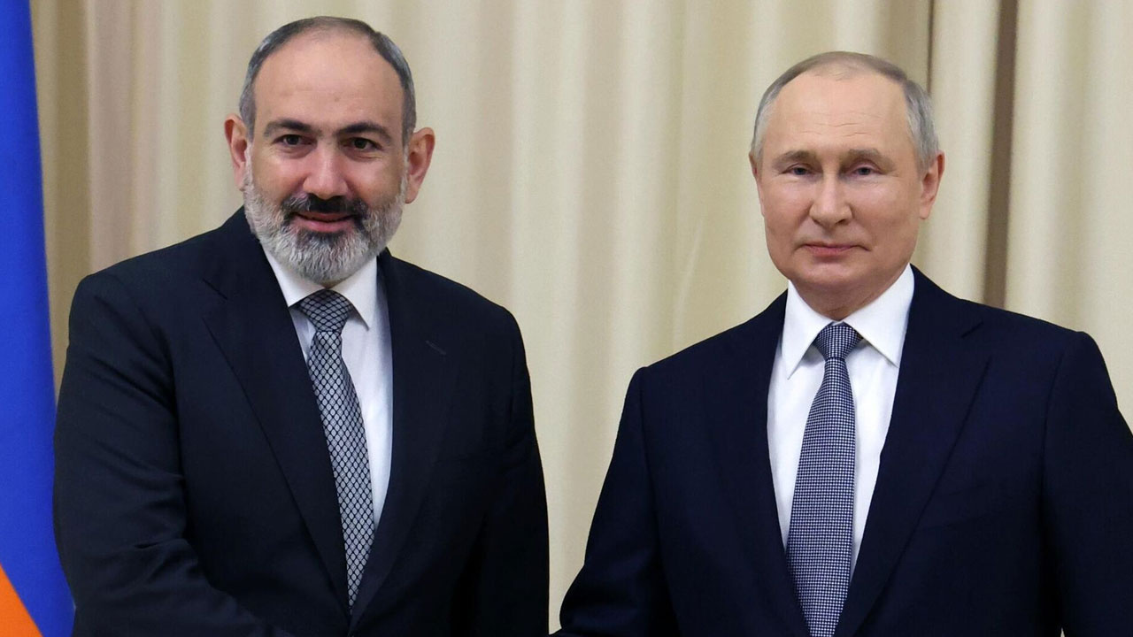Putin ve Paşinyan'dan Türkiye görüşmesi