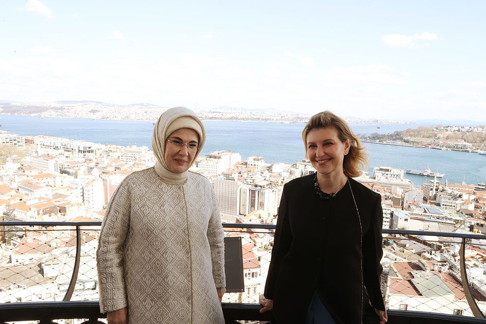 Ukrayna lideri Zelenski'nin eşi Olena Zelenka: Emine Erdoğan'dan yardım istedim