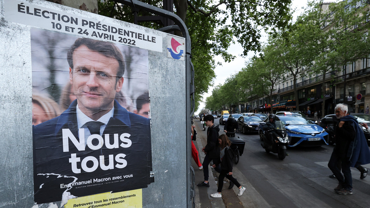 Fransa seçim sonuçları netleşti! Emmanuel Macron Marine Le Pen'e fark attı
