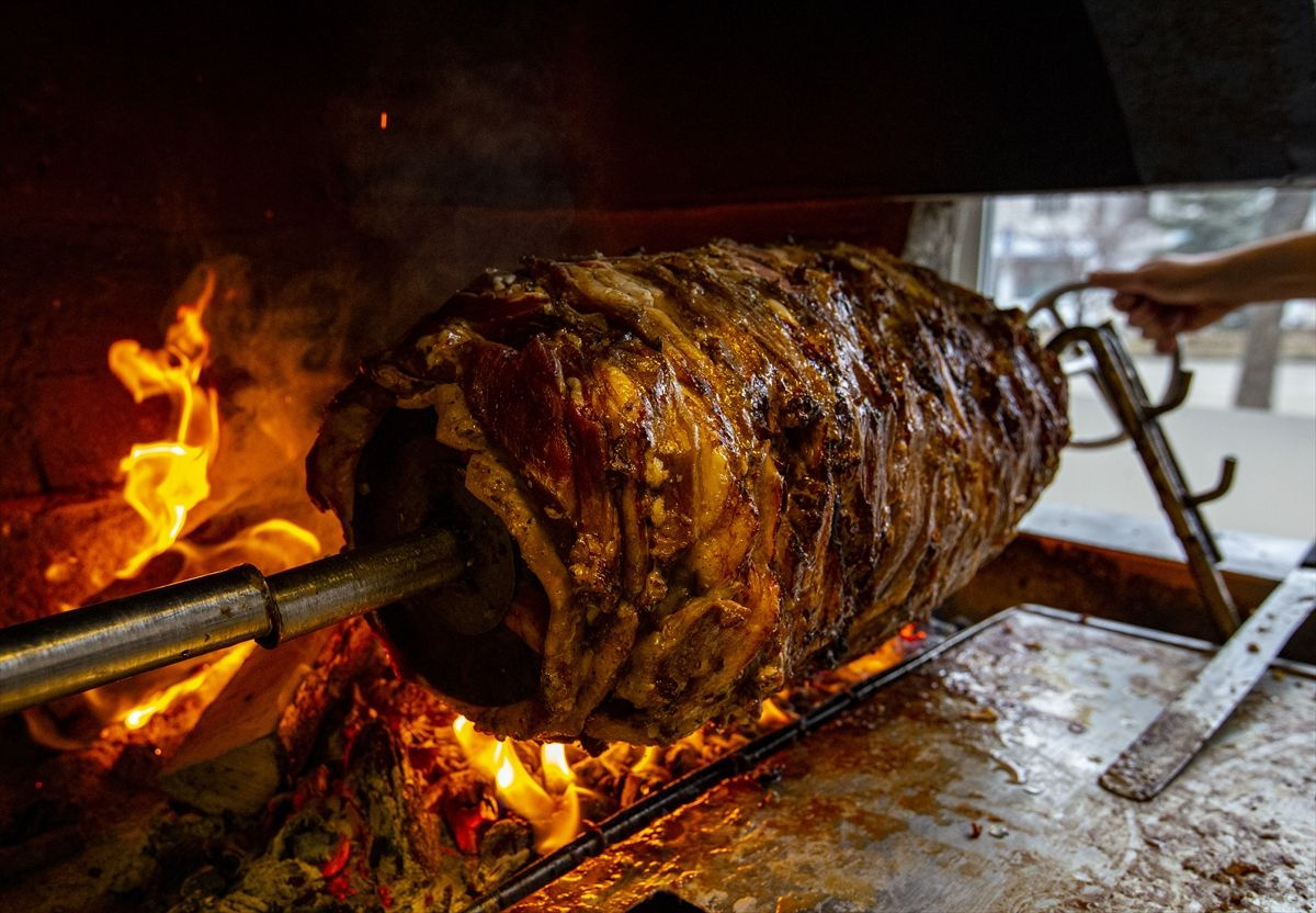 Erzurum'un tescilli lezzeti: Cağ kebabı! Ustası en makbul olanını açıkladı