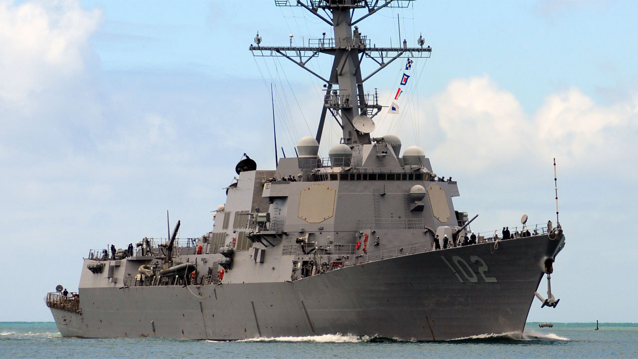 ABD savaş gemisi Tayvan Boğazı'ndan geçti Çin protesto etti