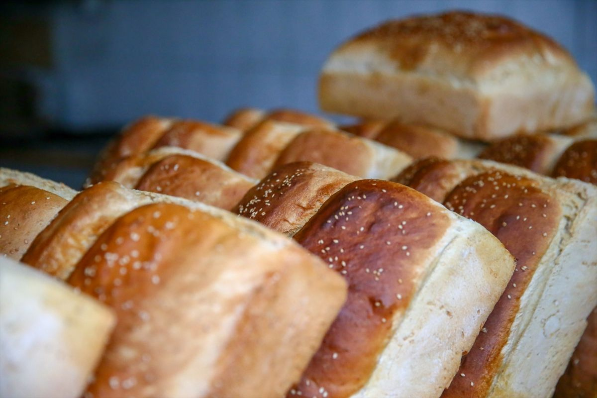 İzmir Tire'de üretiliyor! 1 hafta bayatlamıyor bu ekmeği farklı kılan bakın ne