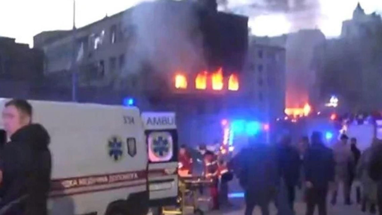 Rusya, Kiev'de bir apartmanı hava saldırısıyla vurdu