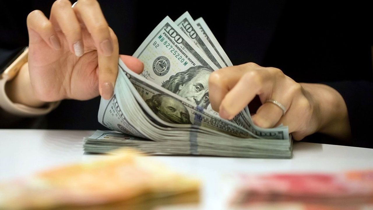 Ekonomist Selçuk Geçer'den yeni dolar kuru tahmini 20 liranın üzerinde