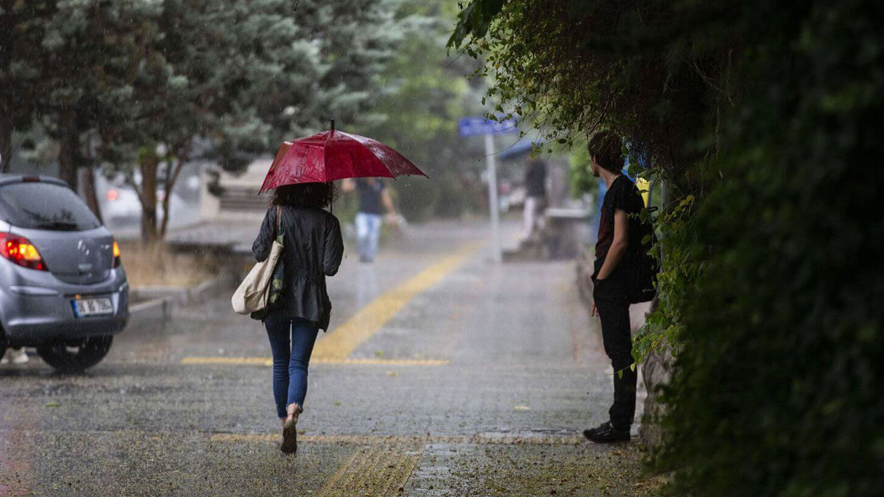 Çok fena geliyor! 7 bölge için alarm verildi! Orhan Şen bayramda yağmurun başlayacağı saati verdi!