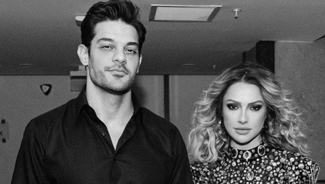 Misafirlere şaşırtan uyarı! Hadise Mehmet Dinçerler evlendi nişanda sözleşme imzalatmıştı